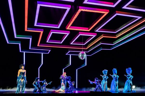 Rosalia Cid (Nannetta), Nicola Alaimo (Sir John Falstaff), Nicole Chirka (Mrs. Meg Page), Marie-Nicole Lemieux (Mrs. Quickly), Eleonora Buratto (Mrs. Alice Ford)