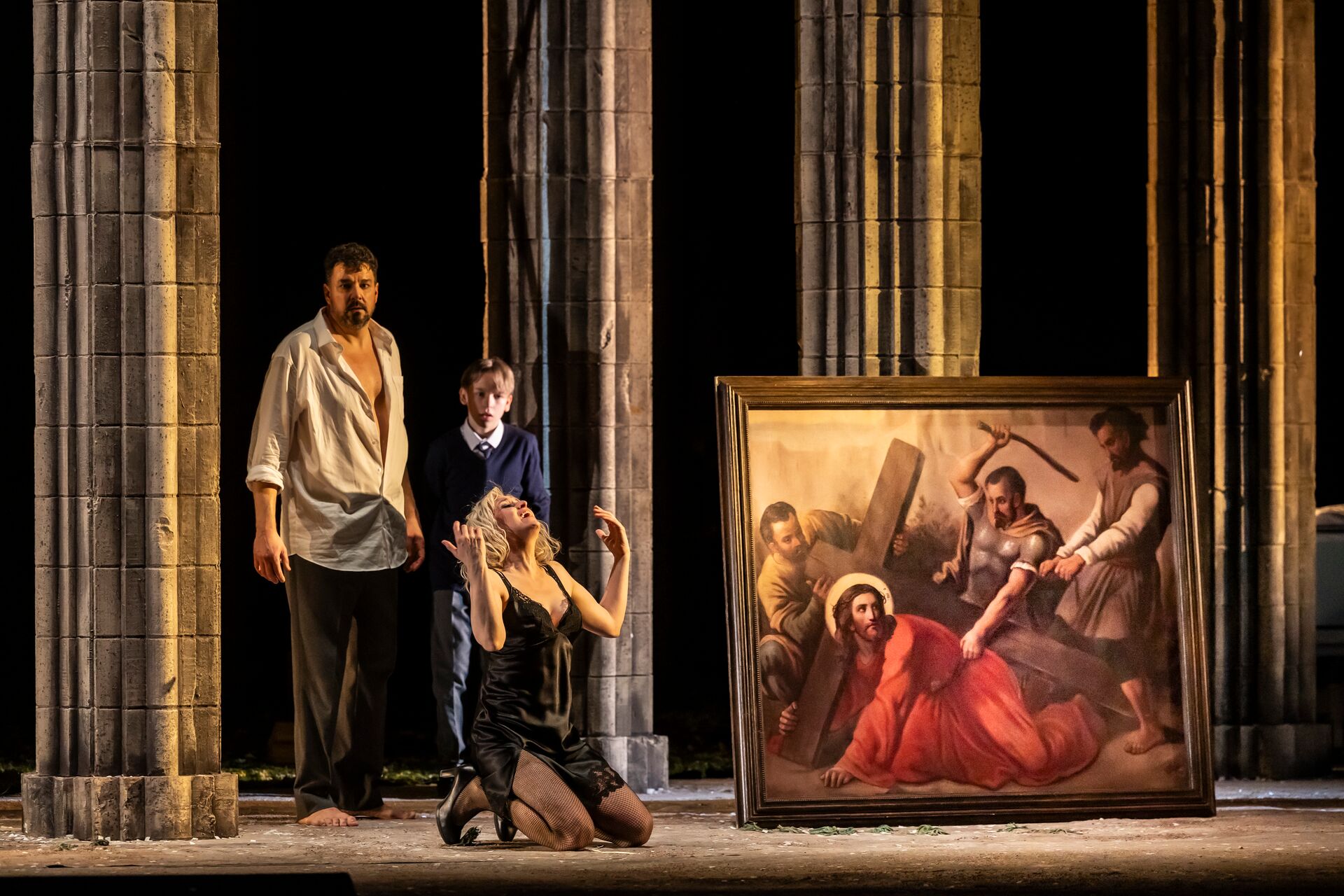 Eric Cutler als Parsifal und Michèle Losier als Kundry mit Kinderkomparse in Parsifal