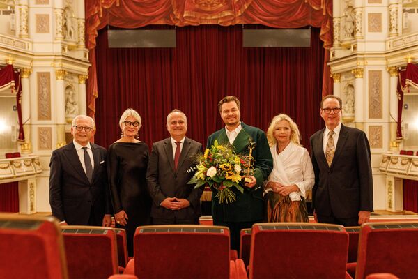 v.l.n.r.: Prof. Dr. Rüdiger Grube, Ulrike Lerchl, Gordan Bakota, Tomislav Mužek, Gloria Bruni, Peter Theiler