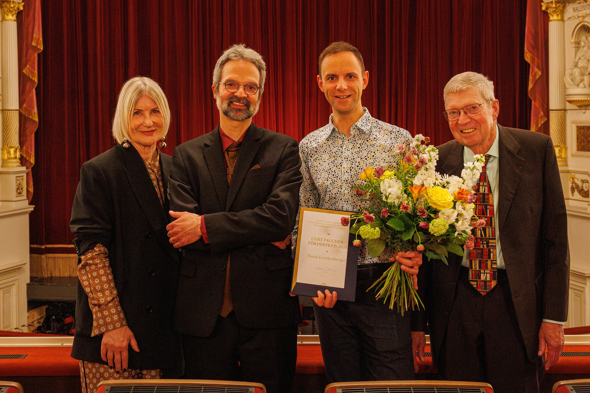 Ulrike Lerchl, Prof. Dr. Kilian Sprau, Preisträger Tenor Mario Lerchenberger, Hartwig Sprau im Zuschauerraum der Semperoper